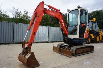 kubota-u25-3-year-2010-hours-5002-sold